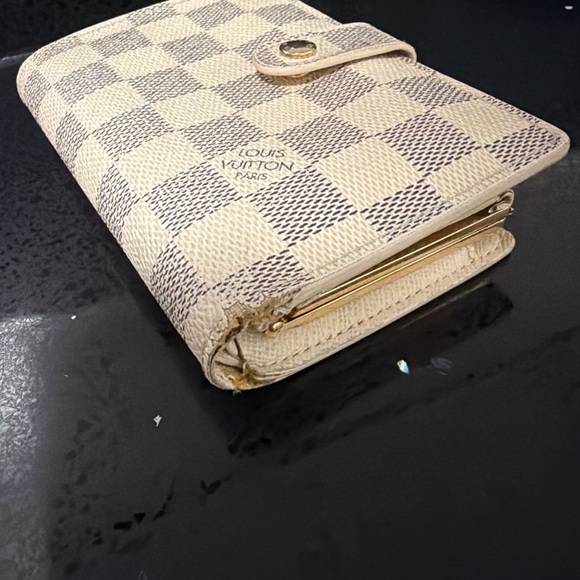 Authentic Louis Vuitton Damier Azur Kisslock Wallet - Picture 5 of 13